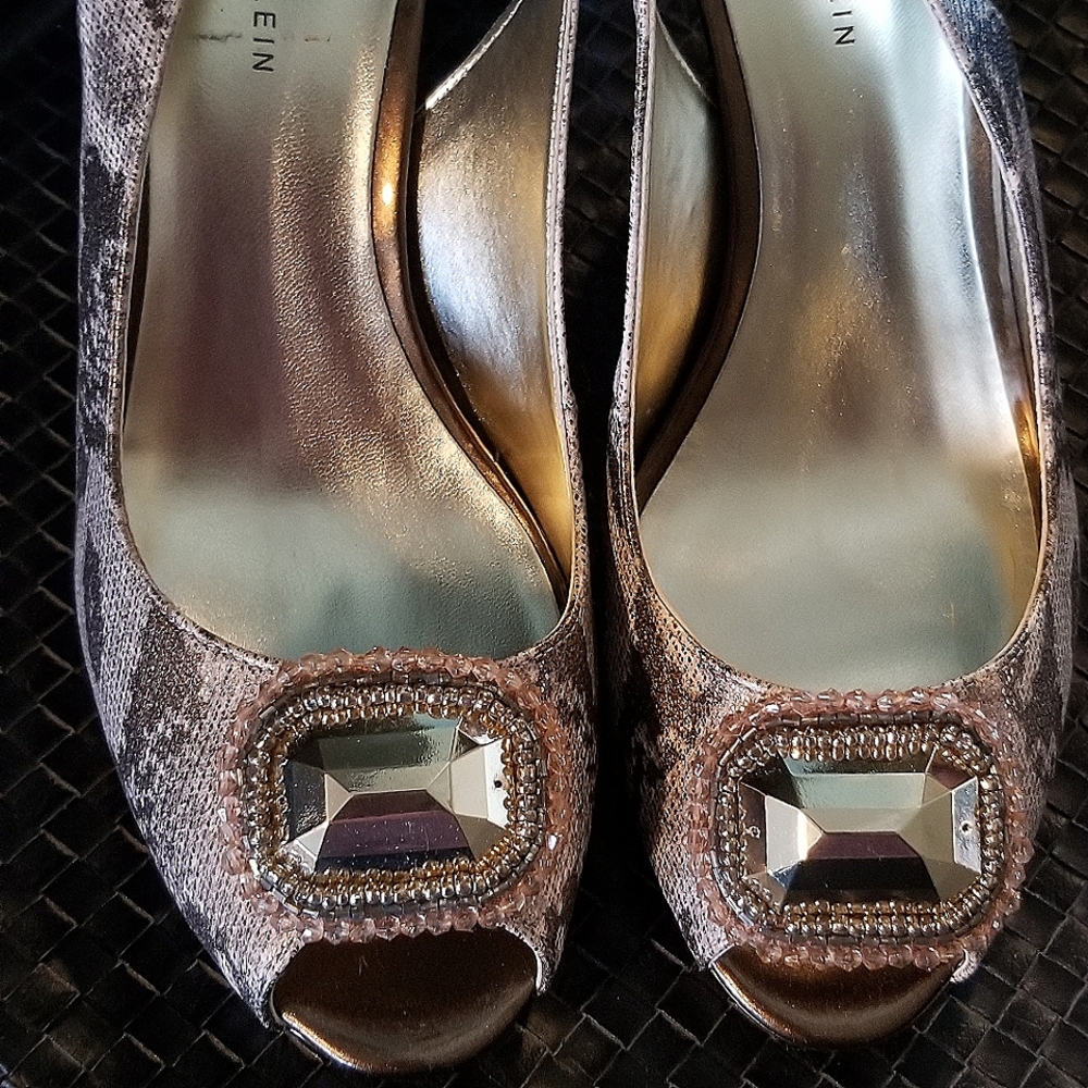 Peep toe sling back sandles never worn